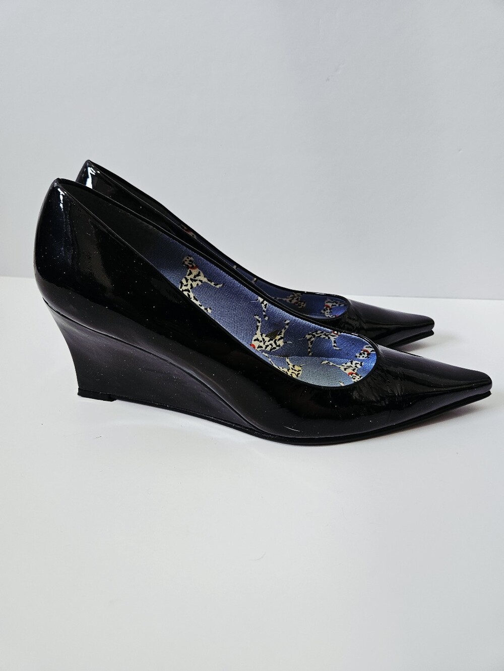Stuart Weitzman Patent Leather Wedge Heels Size 9 Black Slip On Pointed Toe